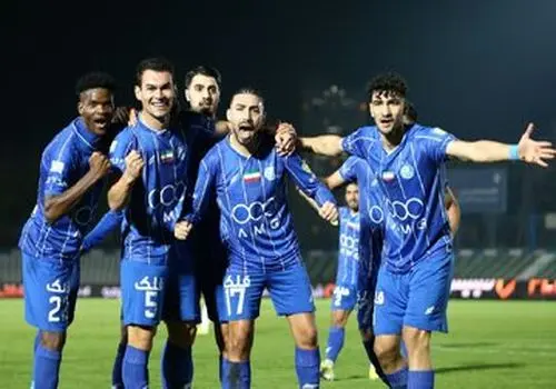 چرا مدافع استقلال در بازی رفت با پیکان مورد خشم طرفداران واقع شد؟
