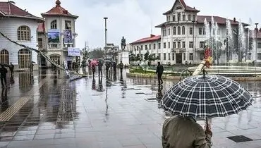 ۲ عکس‌ تاریخی از میدان شهرداری رشت ۹۰ سال پیش!

