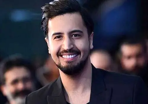 اندوه مادر و خاله مهرداد صدیقیان در مراسم وداع با پدر +فیلم