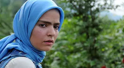 سپیده خداوردی ؛گلرخ سریال از یاد رفته با یک استایل پاییزی جلب توجه کرد