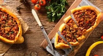 طرز تهیه پیتزا ترکی خوشمزه و پر ملات