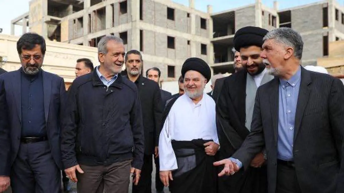 دیدار و گفتوگوی پزشکیان با نماینده آیتالله سیستانی