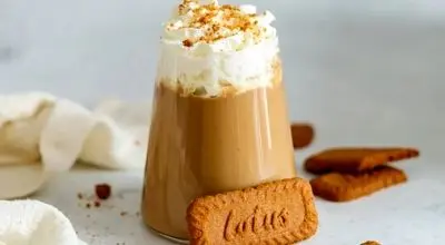 طرز تهیه میلک‌شیک لوتوس کاراملی بی‌نظیر
