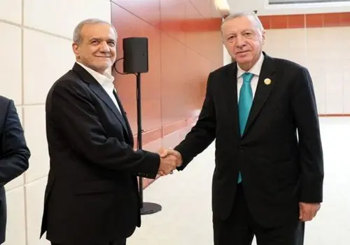 دیدار پزشکیان با رئیس‌جمهور چین
