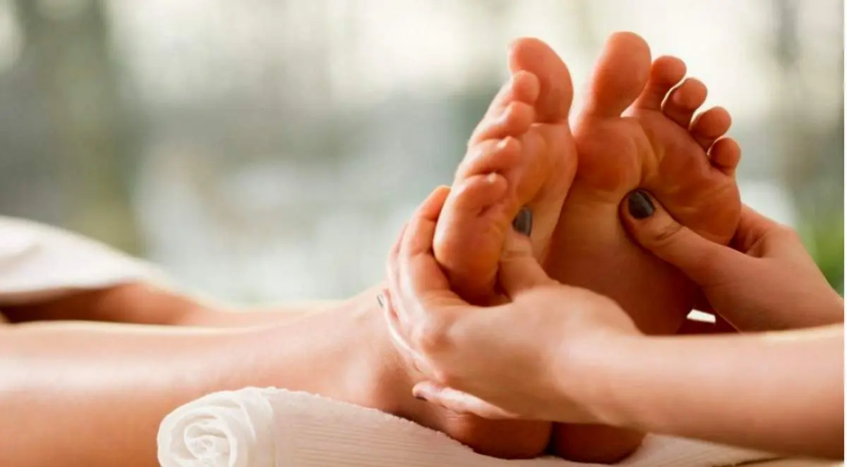 علت سوزش کف پا و راههای درمان آن
