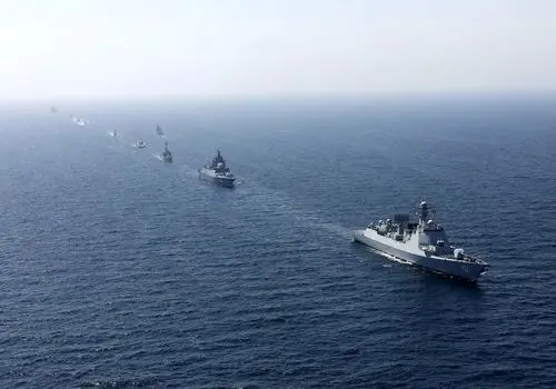 لحظه اعزام ناوگروه نیروی دریایی سپاه پاسداران به آب‌های سرزمینی ایران+فیلم
