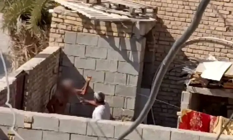  لحظه بازسازی صحنه کتک زدن پدر آبادانی توسط پسرش + فیلم