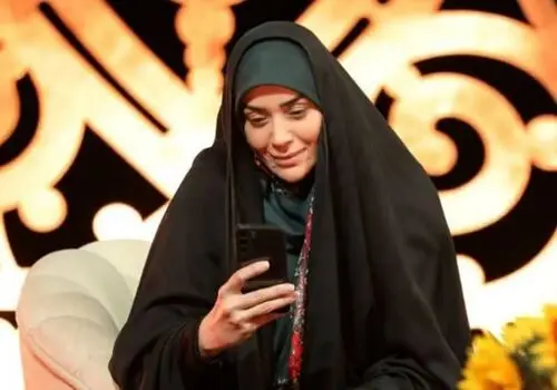عکس های متفاوت الهام چرخنده در افتتاحیه سی و هفتمین همایش وحدت اسلامی