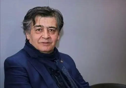 «رضا رویگری» در 28 سالگی و در یک تئاتر؛ سال 1353