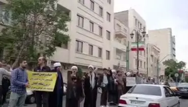  دلواپسان ورود زنان به ورزشگاه به خیابان آمدند+ فیلم