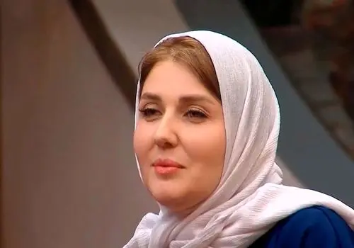 گلوریا هاردی در کانون توجه: عکسی با میکاپ غلیظ خبرساز شد!