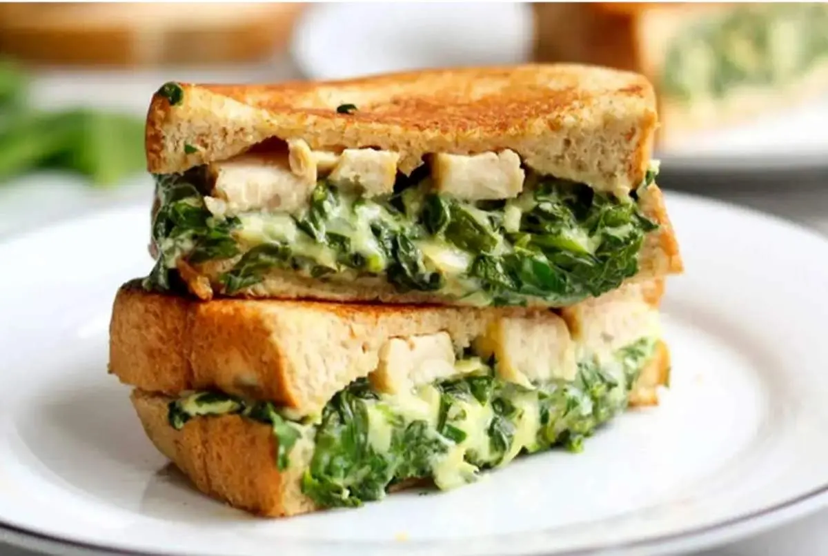 طرز تهیه ساندویچ اسفناج و گردو؛ ساندویچ لذیذ و مقوی