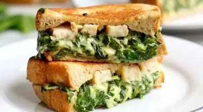 طرز تهیه ساندویچ اسفناج و گردو؛ ساندویچ لذیذ و مقوی