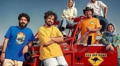 جمع بازیگران جان سخت در ختم پدر مهرداد صدیقیان/ویدیو 