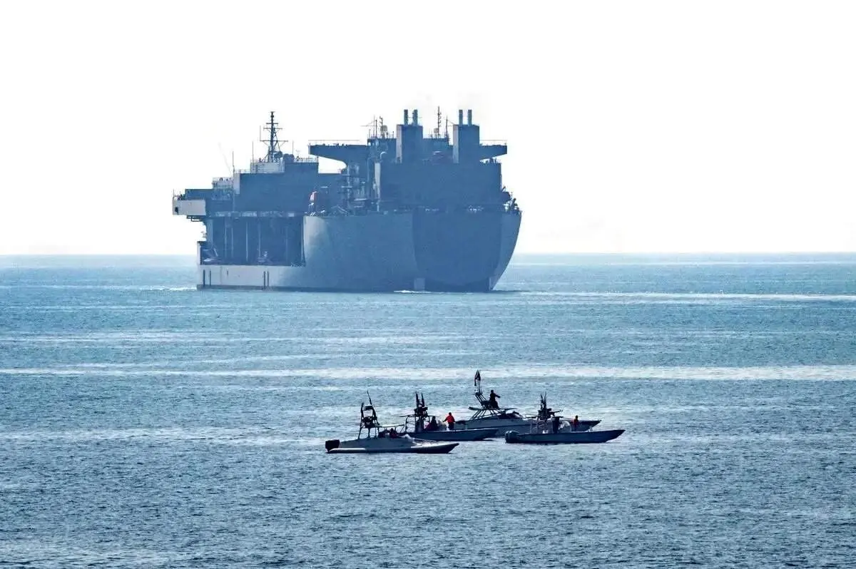 هدف قرار گرفتن سومین کشتی توسط سپاه پاسداران