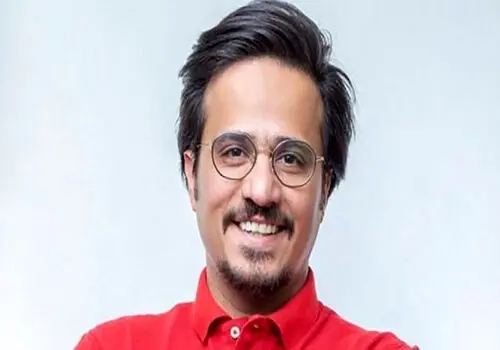 قاب عاشقانه بازیگر «هزارپا» و همسرش در آمستردام