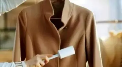 چگونه پرز را از روی پالتو و کت فوتر از بین ببریم؟