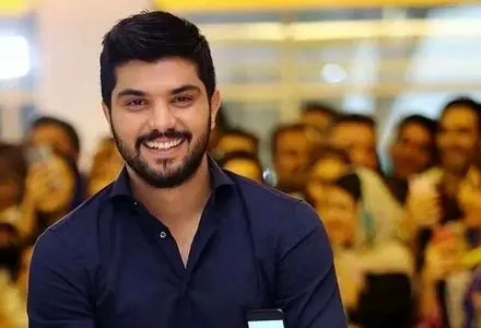 تولد سینا مهراد با یک جمله احساسی و ایرال شد؛ خیلی حال میده بزرگ شدن/ویدیو 