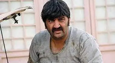 علیرضا استادی: ما به‌عنوان هنرمند از مردم عقب می‌مانیم + فیلم
