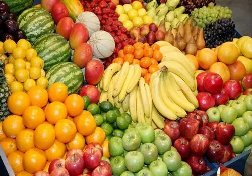 قیمت روز میوه و تره‌بار در تهران | نرخ انواع محصولات تازه در ۱۳ آبان ۱۴۰۴ اعلام شد