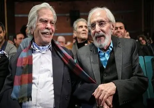 تصویری دیده‌نشده از جمشید مشایخی ۳۸ ساله در کنار مرتضی احمدی ۴۸ ساله در سال ۱۳۵۱