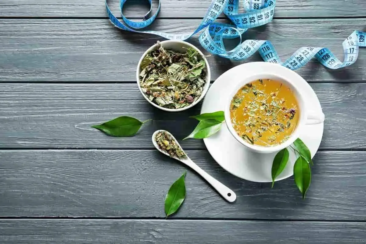 بهترین دمنوشهای گیاهی برای لاغری