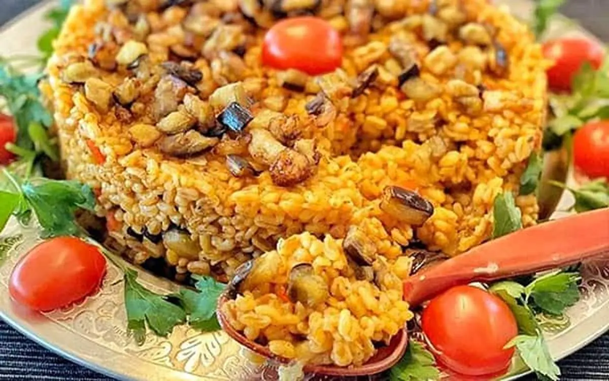 طرز تهیه پلو بلغور ؛‌ جایگزینی سالم برای برنج
