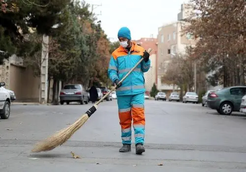 خانم بازیگر مشهور پاکبان شد!