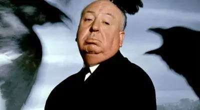 «آلفرد هیچکاک» سر صحنه فیلم «باج‌گیری»؛ سال 1307