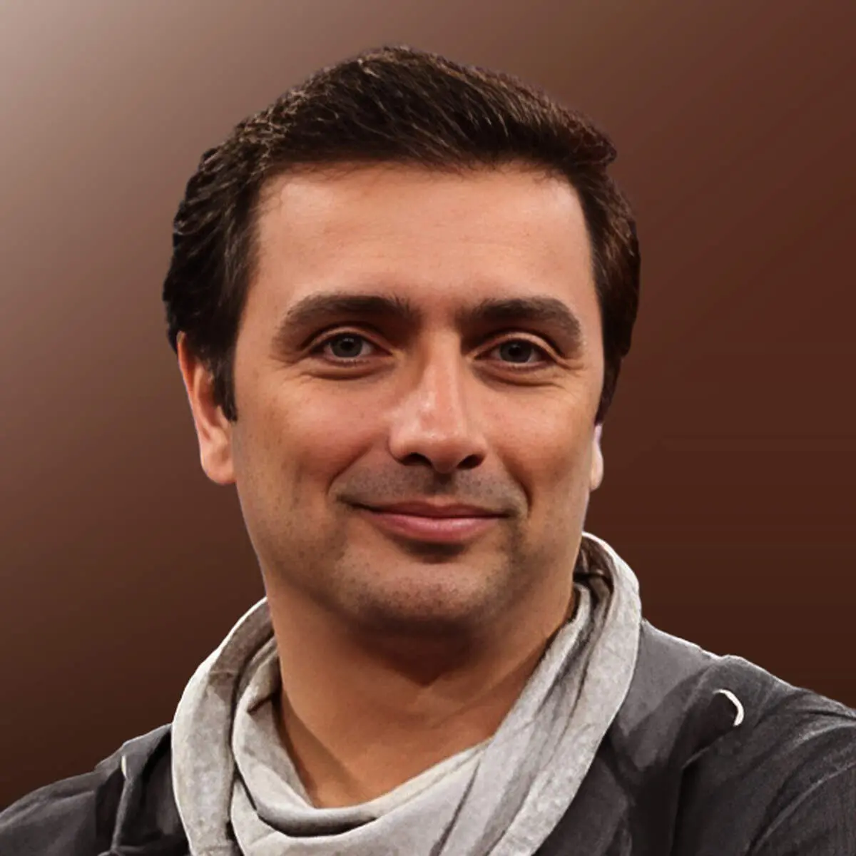  استایل جالب «امین زندگانی و سمیرا سیاح» در نمایی از سریال همسفر؛ سال 79