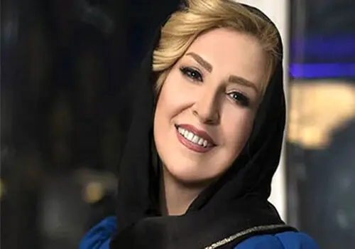 آواز غمگین مرجانه گلچین بر سر مزار مادرش/ ویدئو