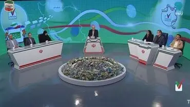 در عرصه فرهنگی خط مقدم مردم و خانواده‌ها هستند