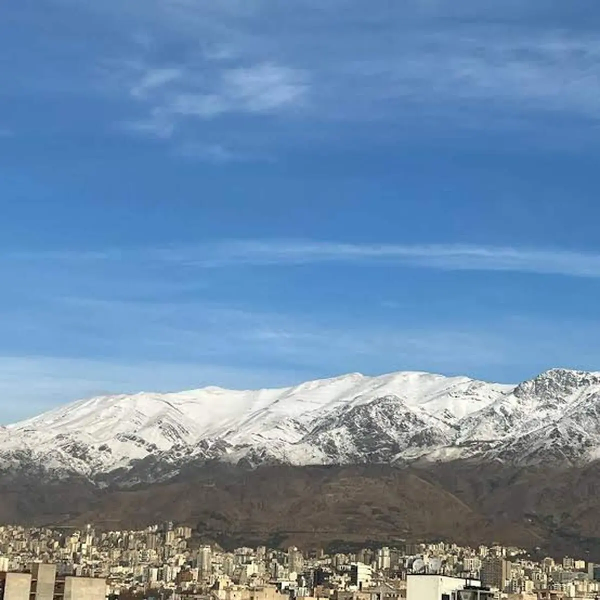 ارتفاعات تهران سپیدپوش شد؛ نخستین بارش برف پاییزی + تصاویر