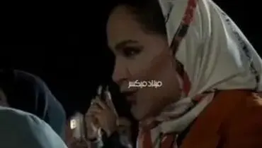 دلبری ستایش رجایی‌نیا از سینا مهراد در کنسرت علیرضا قربانی/ویدیو 