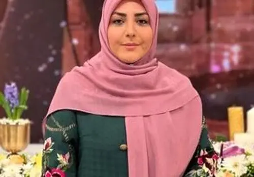 عکس المیرا شریفی مقدم و خانم بازیگر در دیدار با رهبر انقلاب
