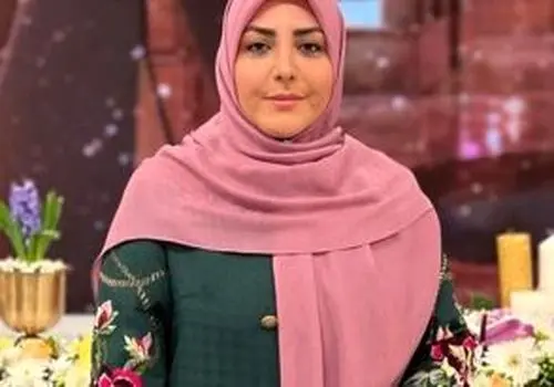 عکس المیرا شریفی مقدم و خانم بازیگر در دیدار با رهبر انقلاب
