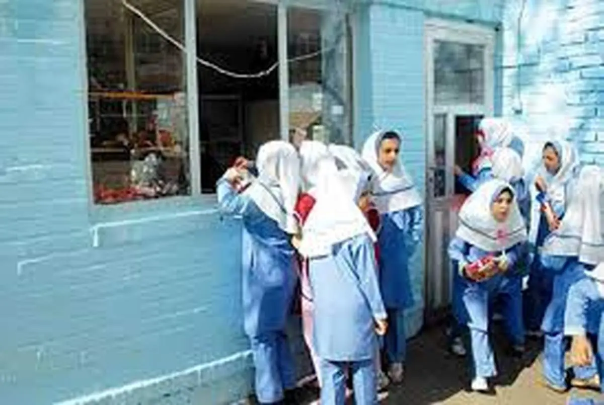 فروش کدام خوراکیها در بوفه مدرسه ممنوع است؟