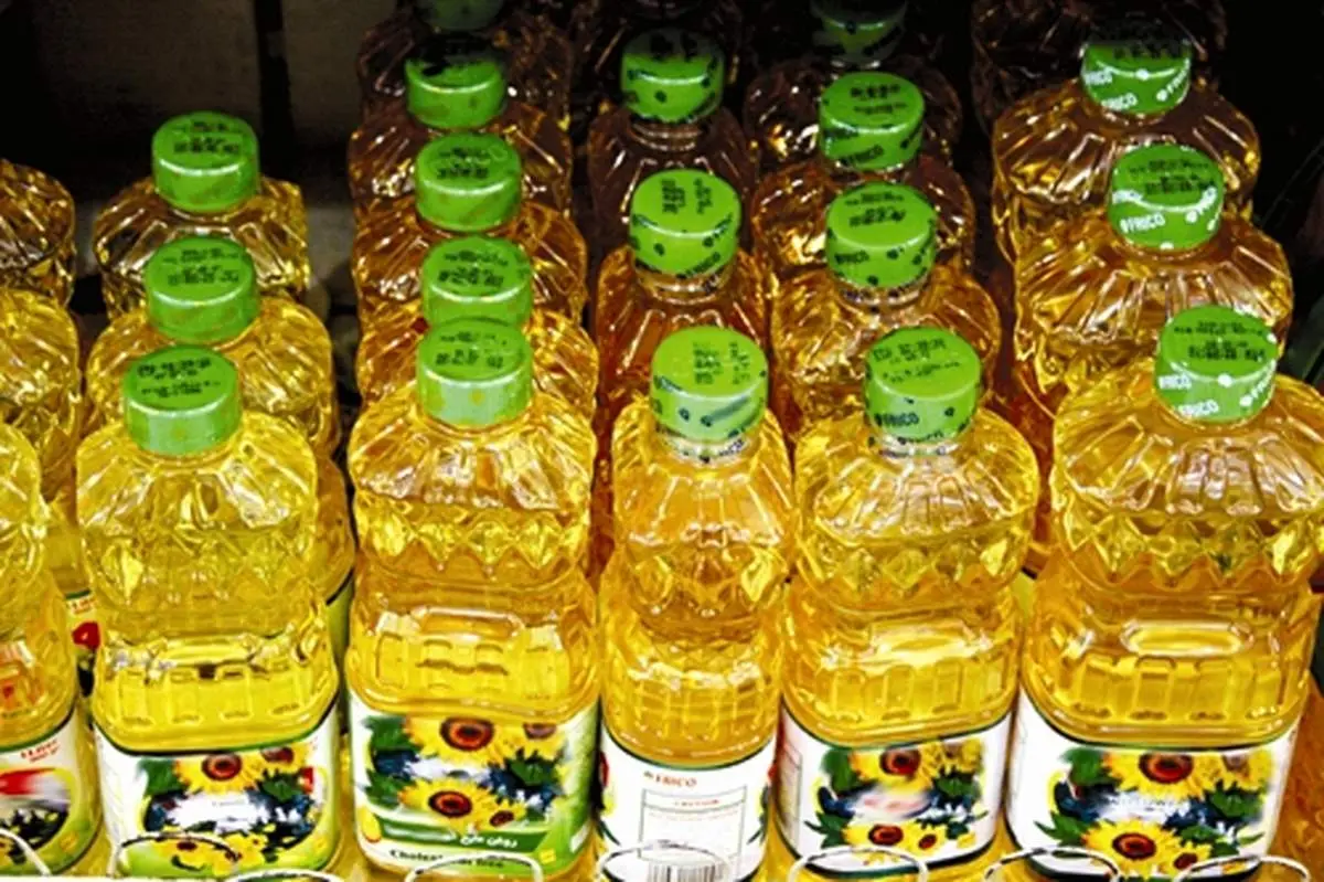 کشف احتکار بزرگ روغن خوراکی در ایران؛ محتکر دستگیر و تحویل مقامات قضایی شد
