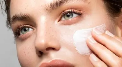 کمبود چه ویتامی‌هایی پوست شما را کدر می‌کنند؟
