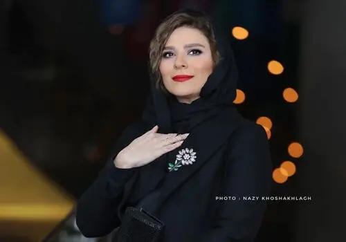 قاب صمیمی علی شادمان و سحر دولتشاهی در کنار خانم بازیگر