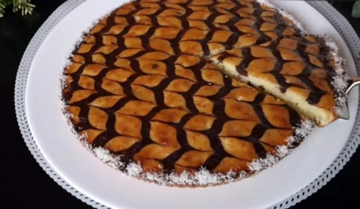 روش پخت لذیذترین پای شکلاتی با مواد ساده+ فیلم / این دسر شکلاتی جذاب، سه سوته آماده است