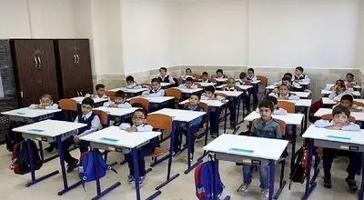 ثبت‌نام دانش‌آموزان اتباع غیرمجاز در مدارس متوقف شد