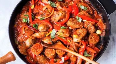 طرز تهیه ساندویچ سوسیس بندری؛ طعمی ماندگار با دستور تهیه ساده

