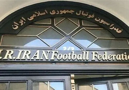 آتش گرفتن خودروها در عربستان بر اثر شدت گرمای هوا!+ فیلم