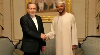 اولین دور مذاکرات هسته‌ای در مسقط: دیدار عراقچی با وزیر امور خارجه عمان  + عکس