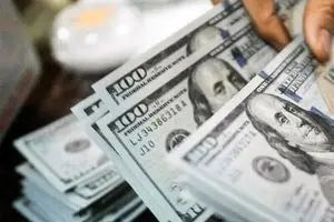 پیش‌بینی قیمت دلار سه‌شنبه ۱۲ خرداد ۱۴۰۵ 