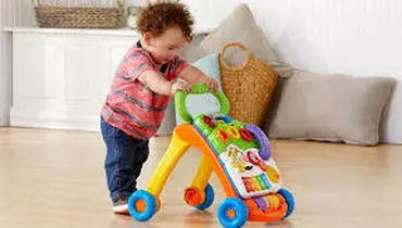 چه چیزی باعث زود راه افتادن کودک می شود؟
