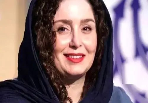 تیپ دهه شصتی مه‌لقا باقری و ژاله صامتی در کنار عطاران