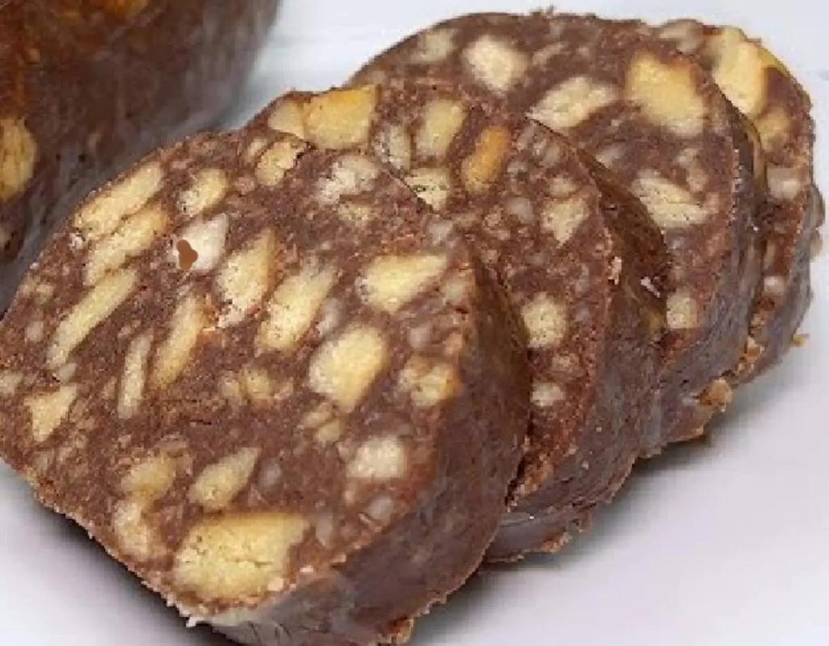 طرز تهیه خوشمزه ترین و لذیذترین دسر شکلاتی یخچالی با عطر و طعم عسل+ فیلم / دسر شکلاتی یخچالی فقط با ۶ قلم مواد