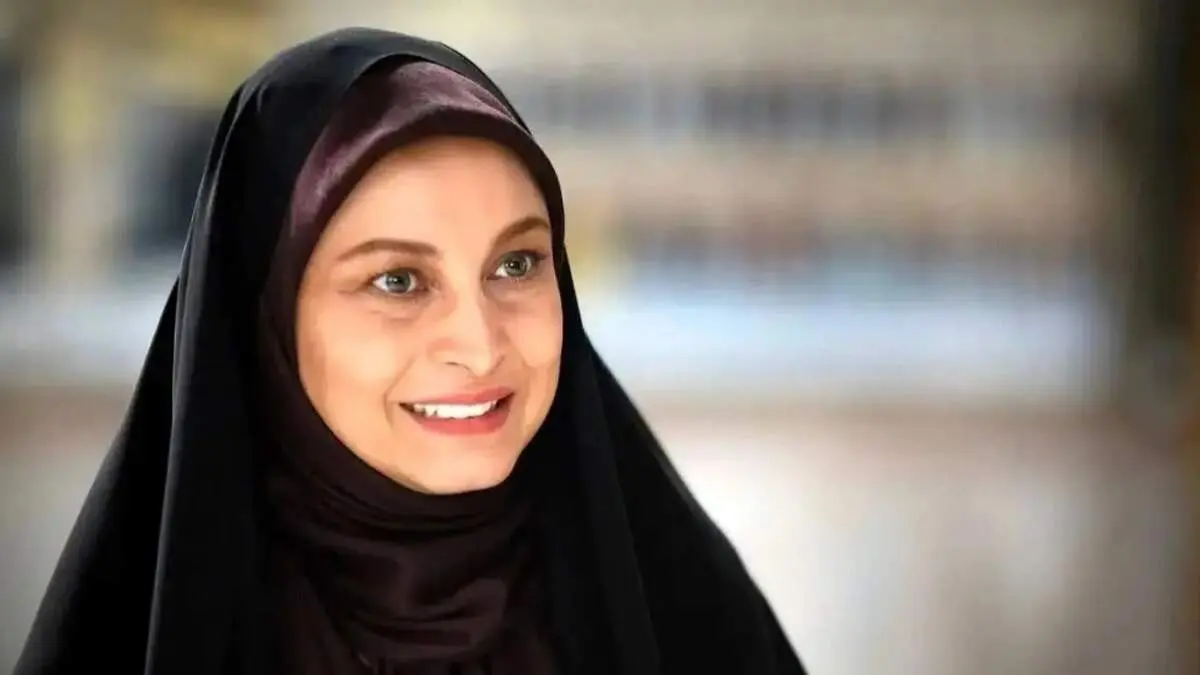 ژست‌های جنجالی بازیگر سریال «او یک فرشته بود» در دبی!
